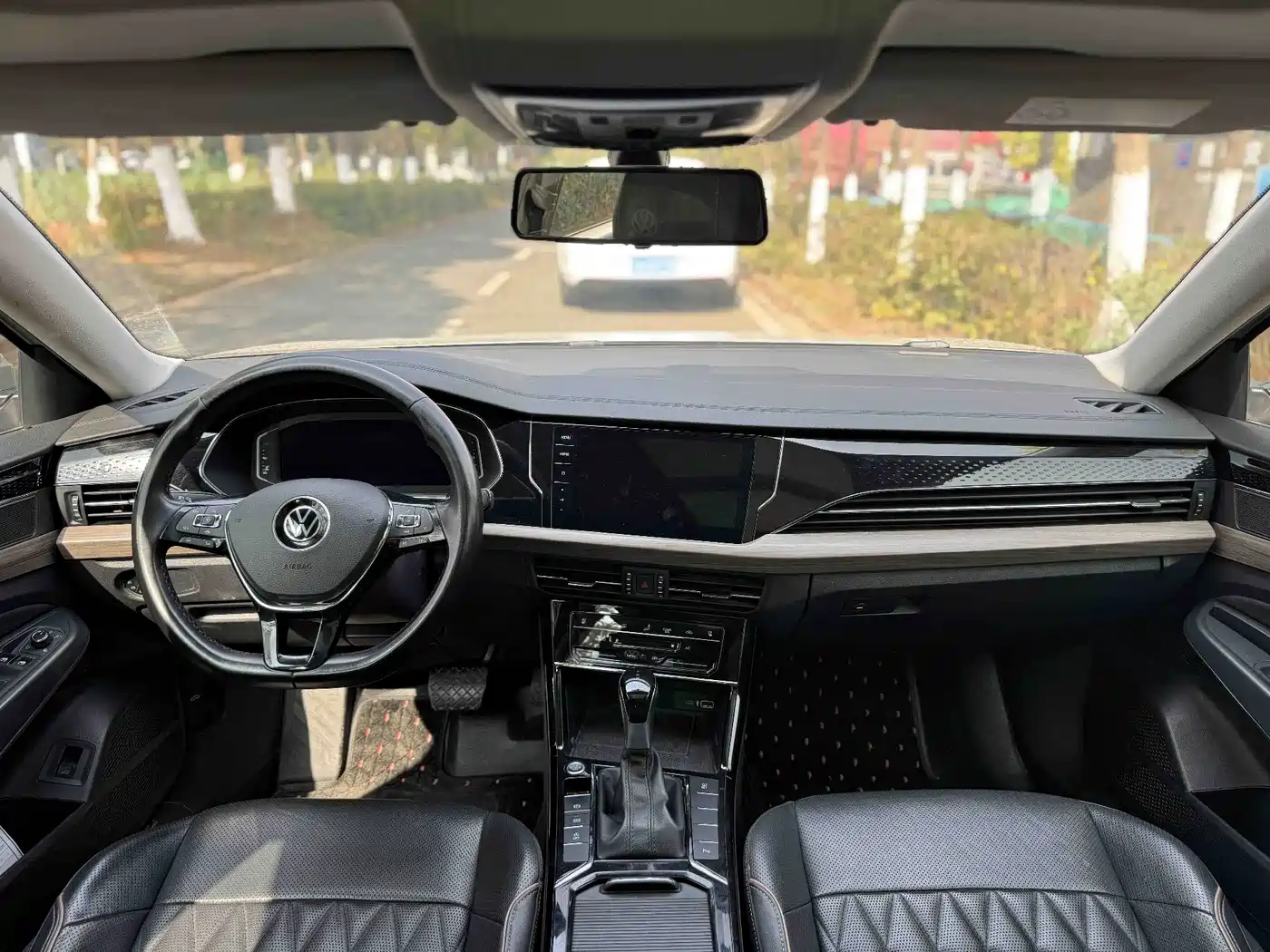 Volkswagen Passat 2019 330TSI Luxury Edition China VI фото 10