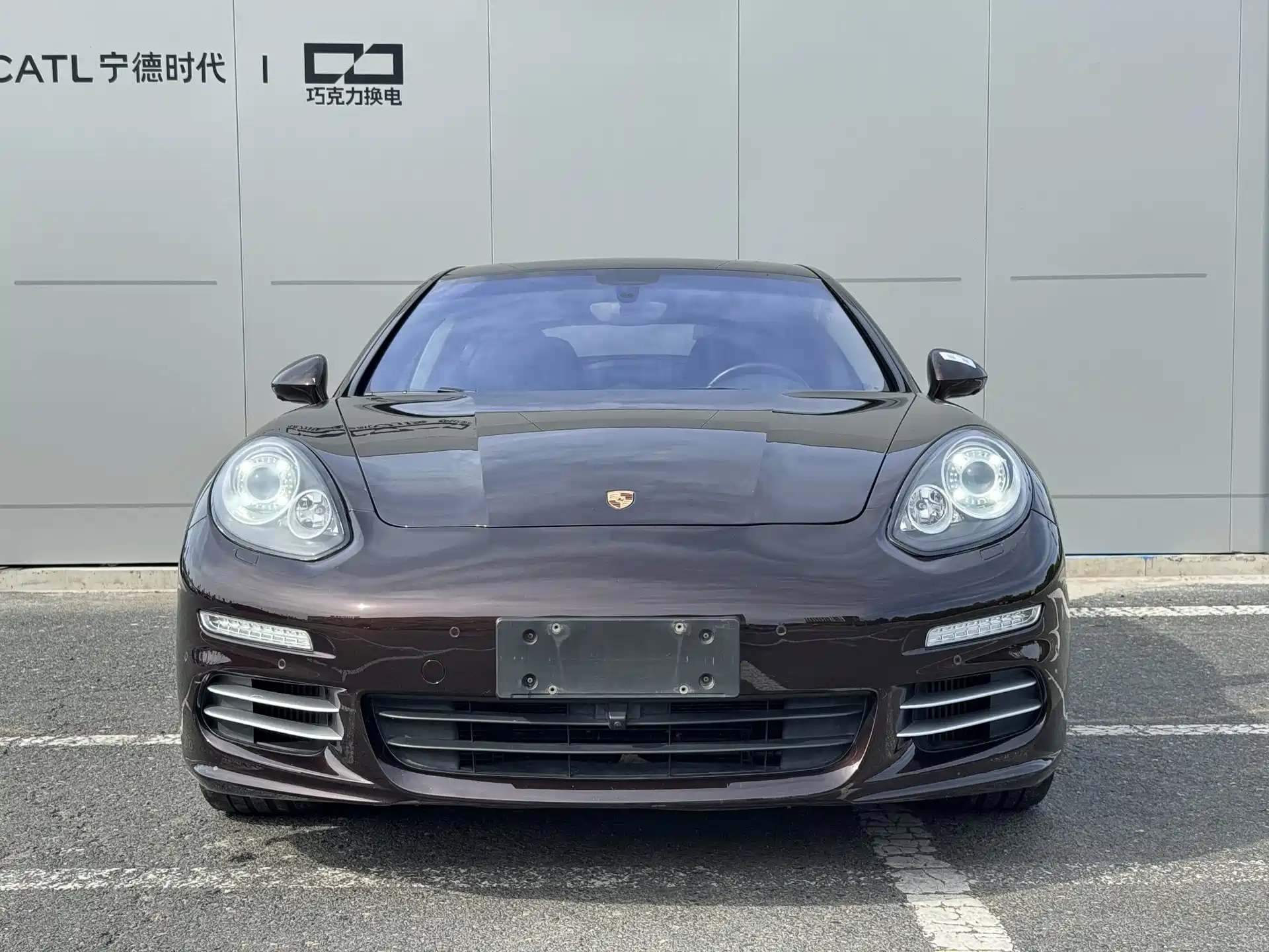 Фото 2 - Porsche Panamera