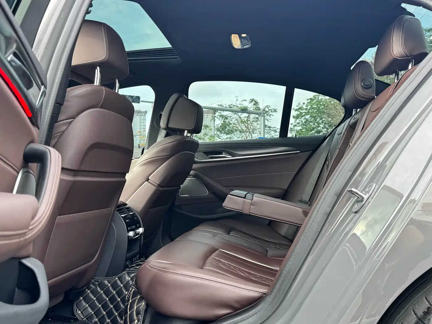 BMW 5 Series (Import) 2022 Facelift 540i Style Edition M Sport Package фото 10
