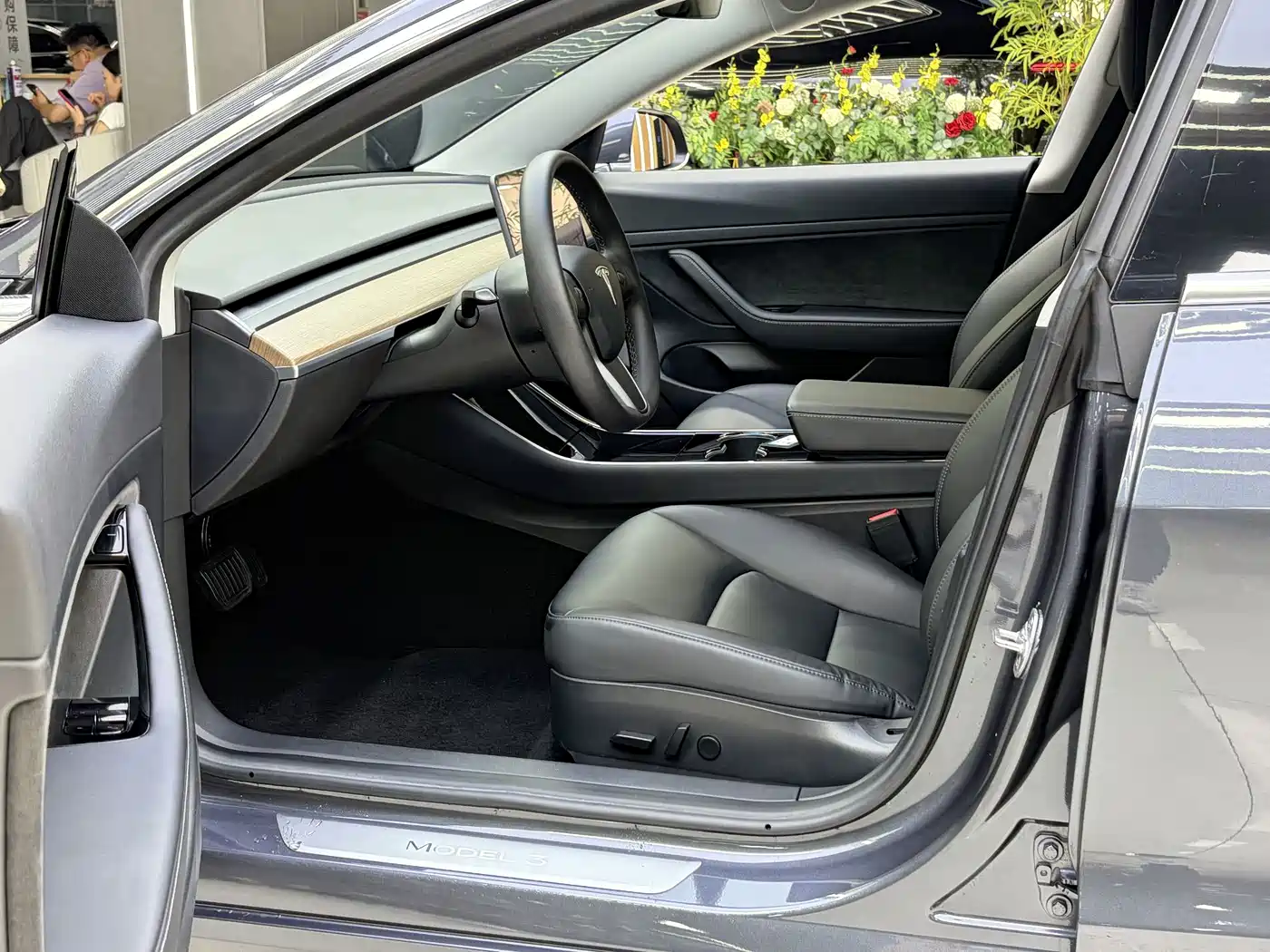 Tesla Model 3 2020 2020 Standard Range Rear-Wheel Drive Upgrade