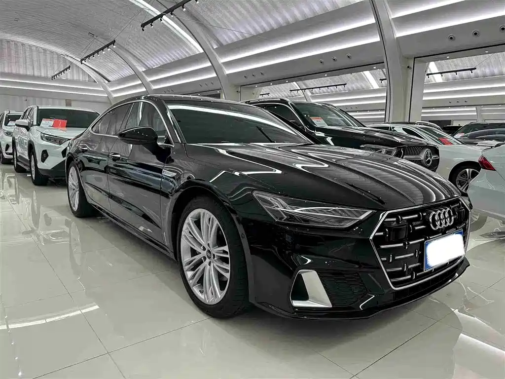 Audi A7L 2025 Model Year 45 TFSI quattro Premium фото 3