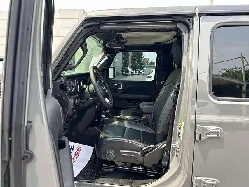 2025 Jeep Gladiator