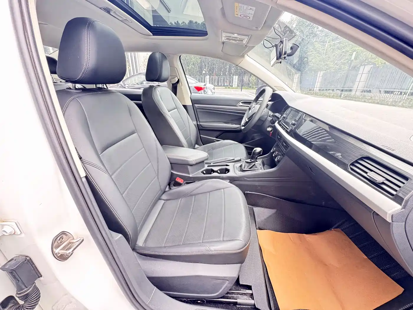 Volkswagen Lavida 2019 1.5L Automatic Comfort Edition China VI фото 10
