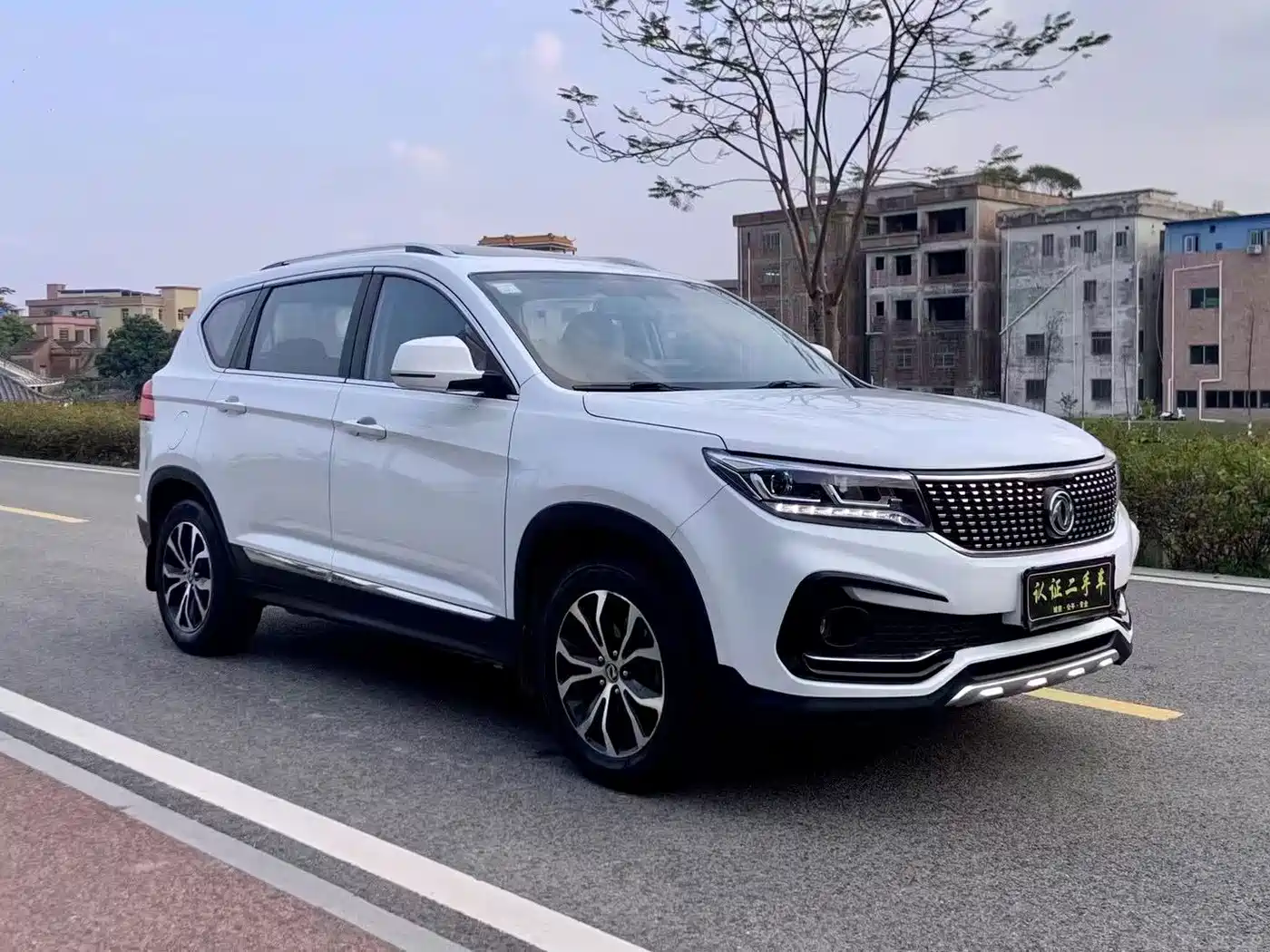 Dongfeng Fengxing Jingyi X5 2017 2017 1.6L Manual Luxury Model