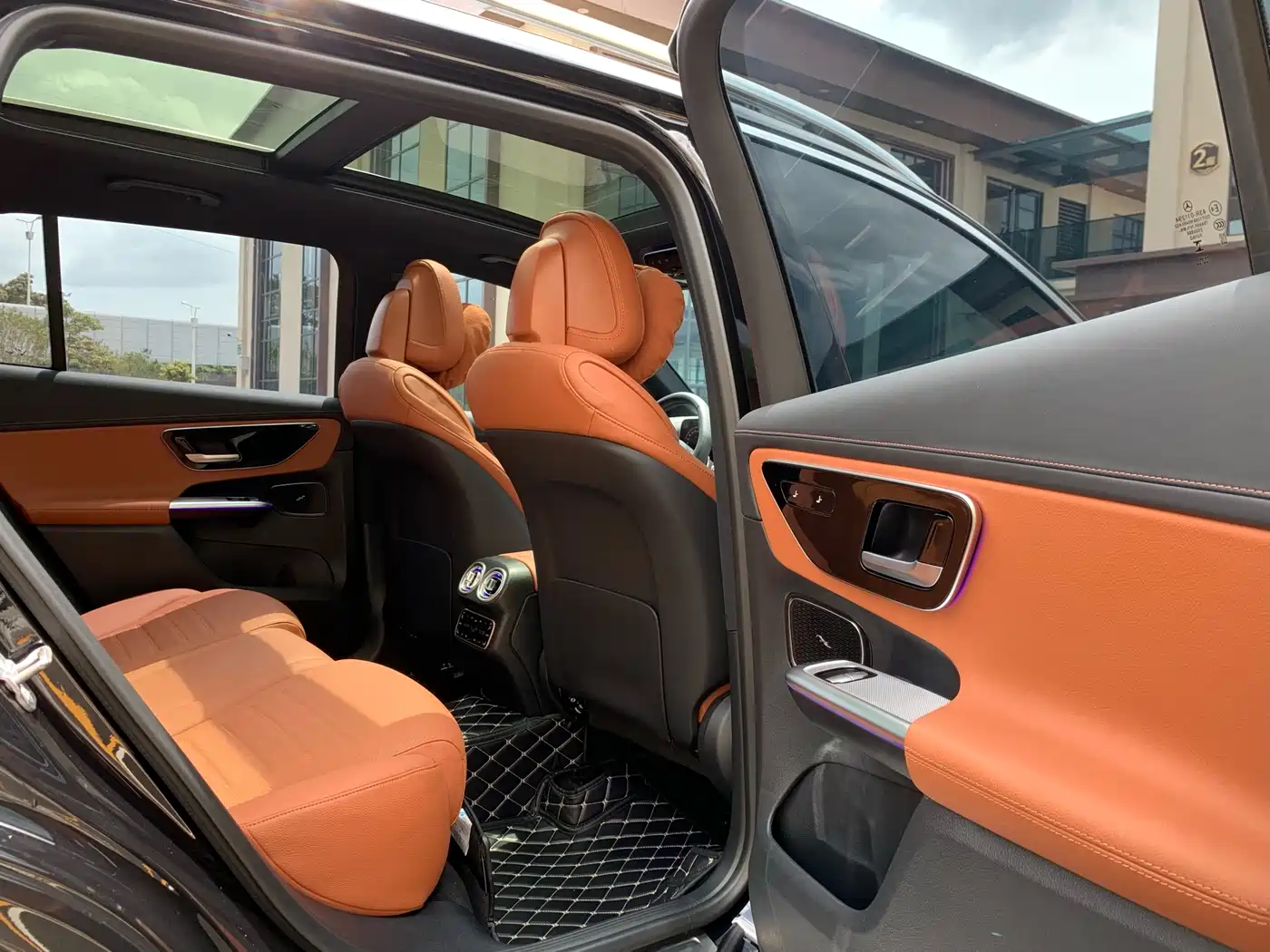 Mercedes-Benz GLC 2024 GLC 300 L 4MATIC Dynamic 5-seater фото 17