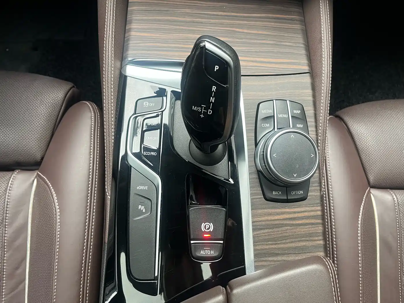 BMW 5 Series New Energy 2019 Facelift 530Le Pioneer Edition фото 32