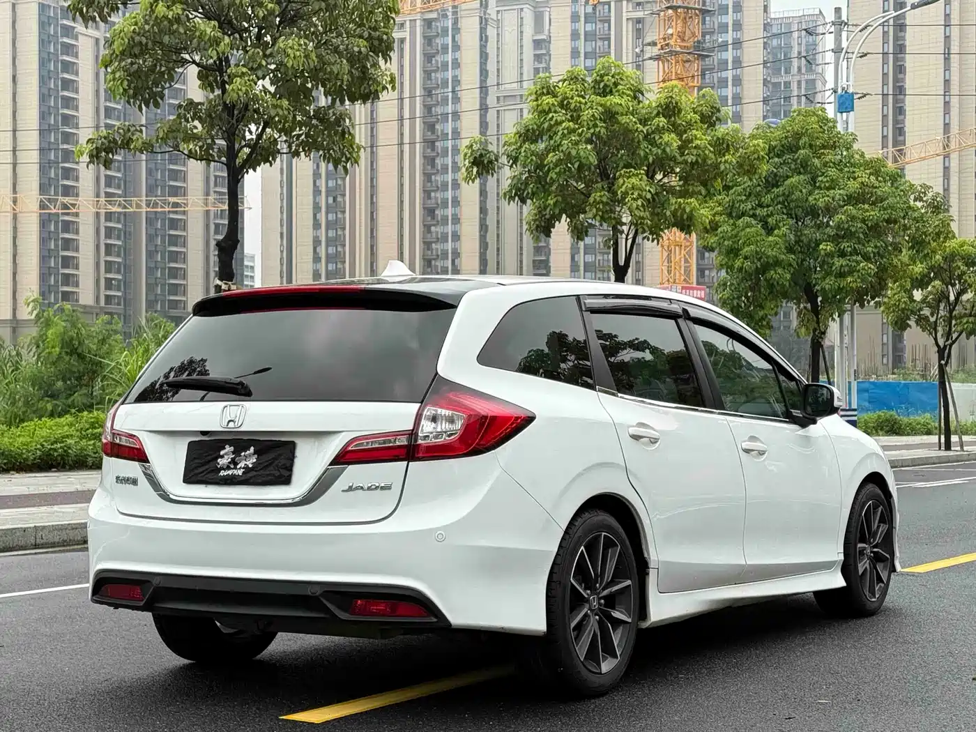 Honda Jade 2014 2013 1.8L Automatic Comfort Edition 5-seater