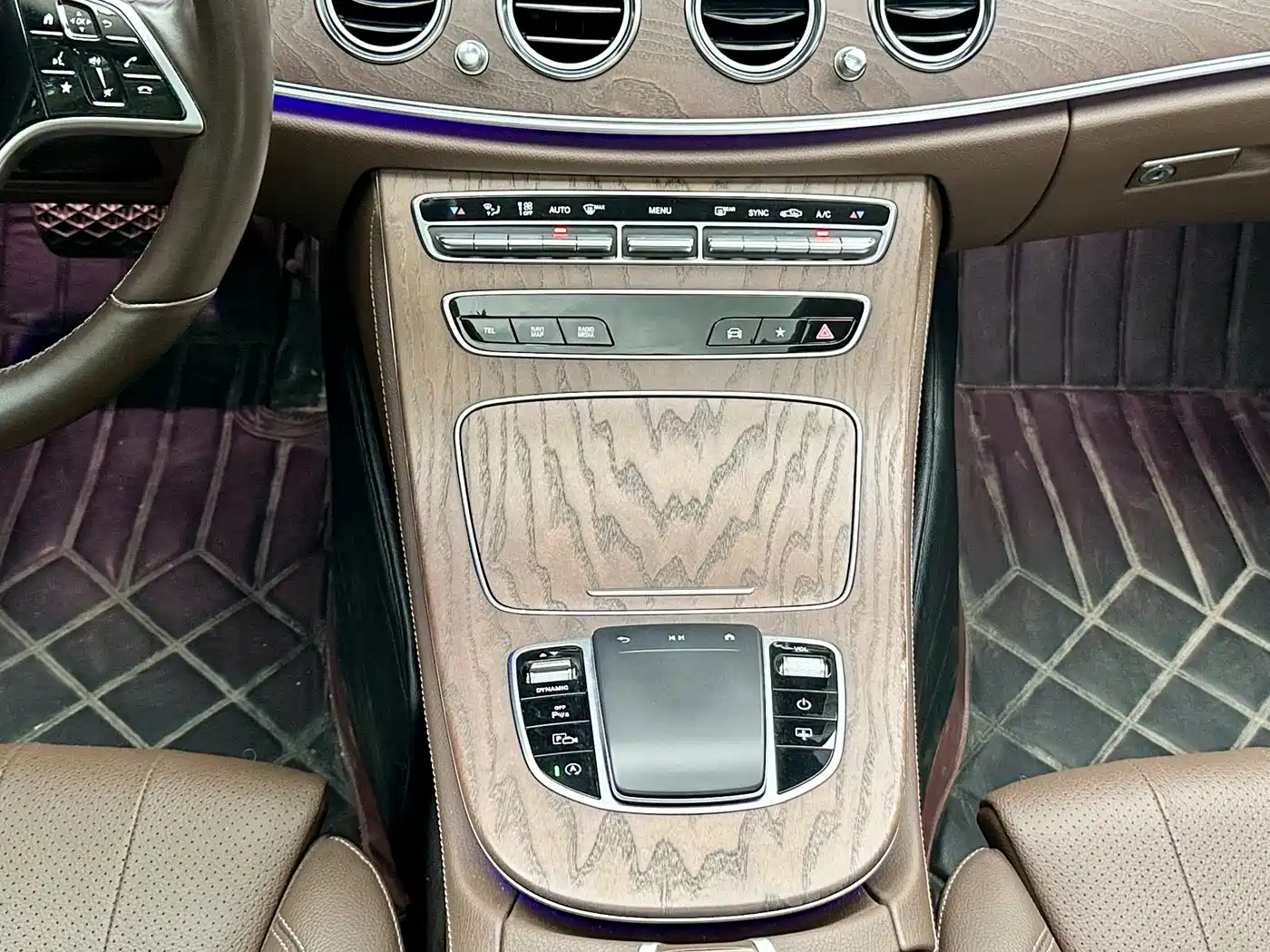 Mercedes-Benz E-Class 2022 E 300 L Luxury фото 15