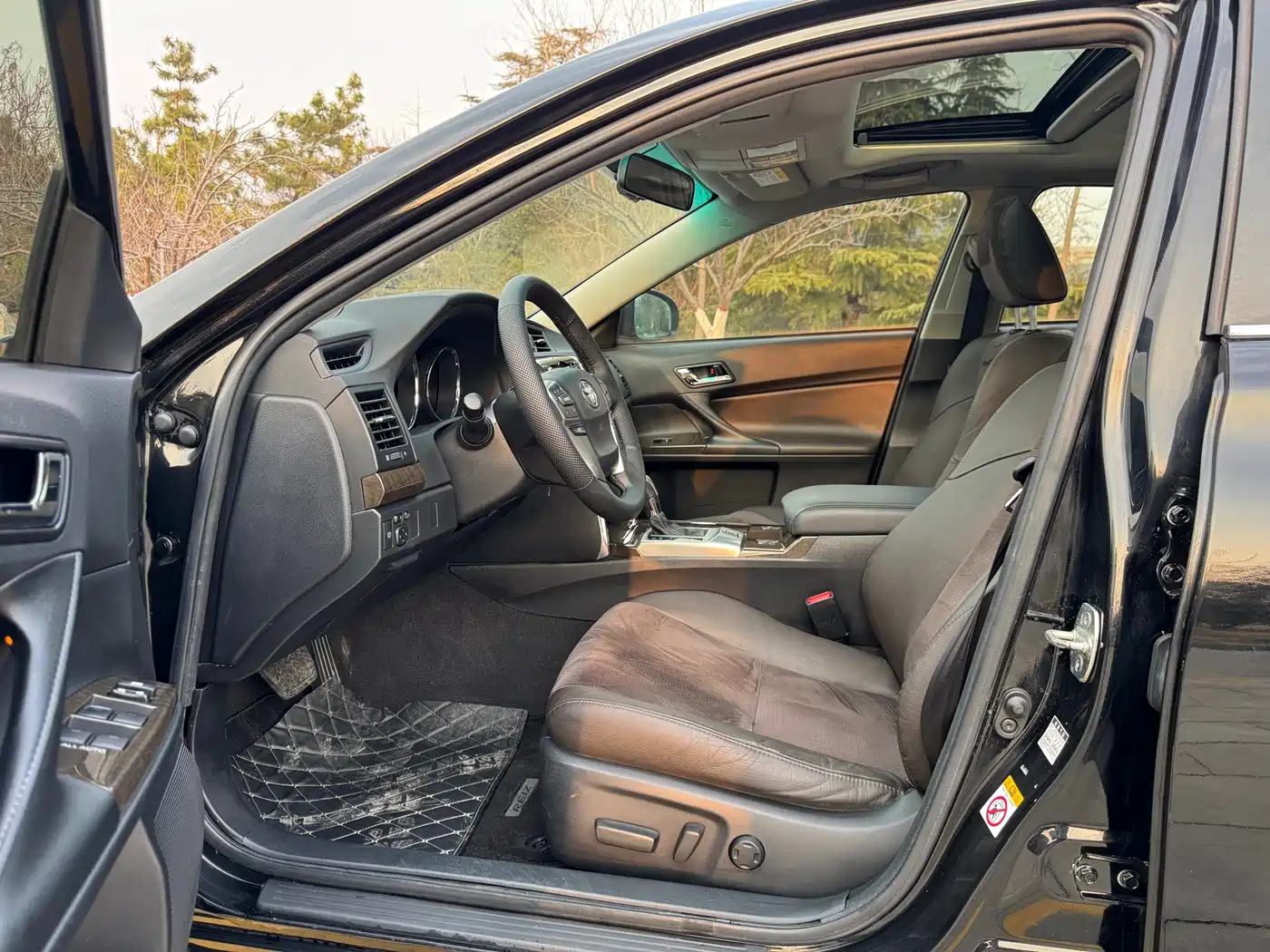 Toyota Reiz 2013 2.5V Premium Edition фото 10