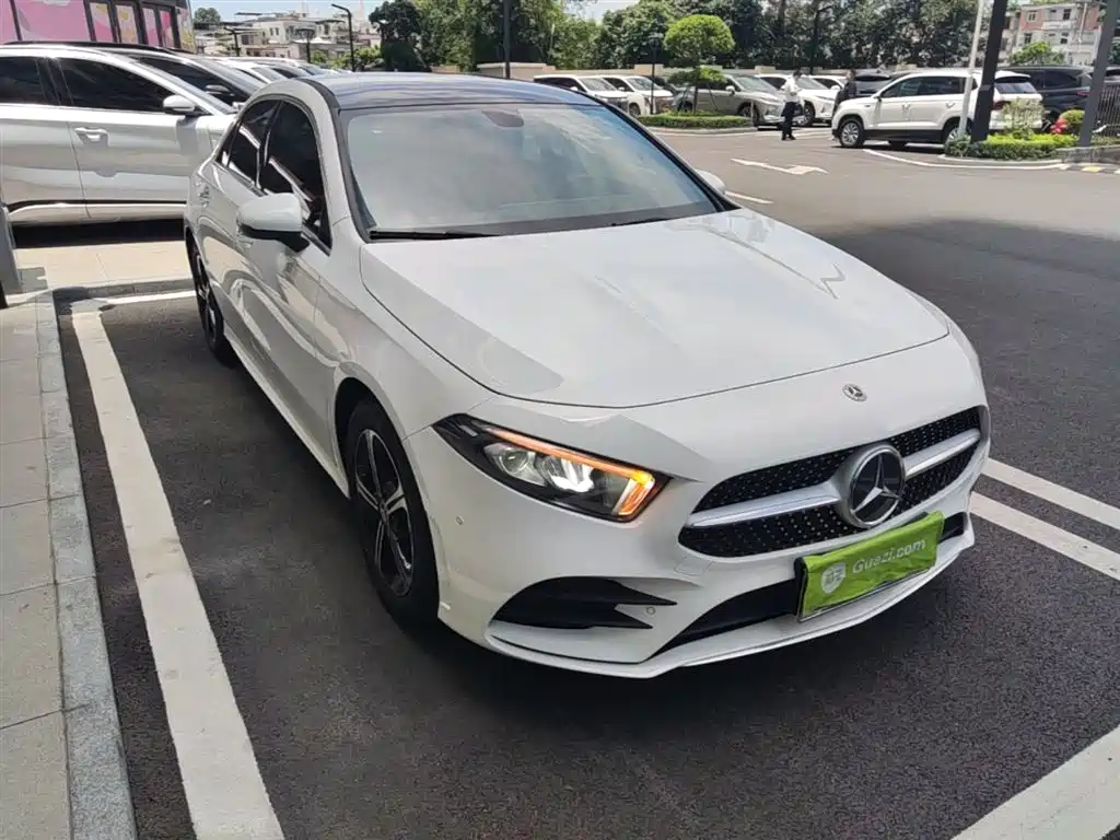 Mercedes-Benz A-Class 2022 Facelift III A 200 L Sport Sedan Fashion фото 4