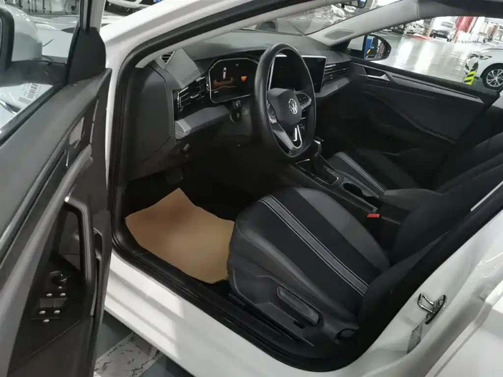 Volkswagen Sagitar 2024 200TSI DSG Flying Edition фото 15