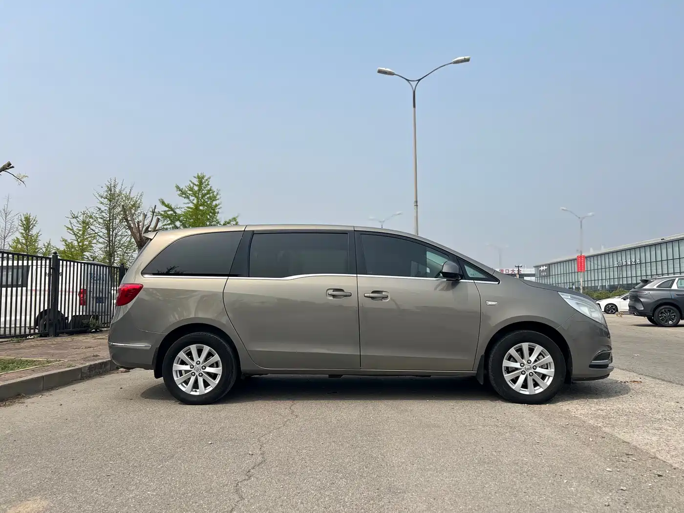 Buick GL8 2017 25S Comfort China V фото 9