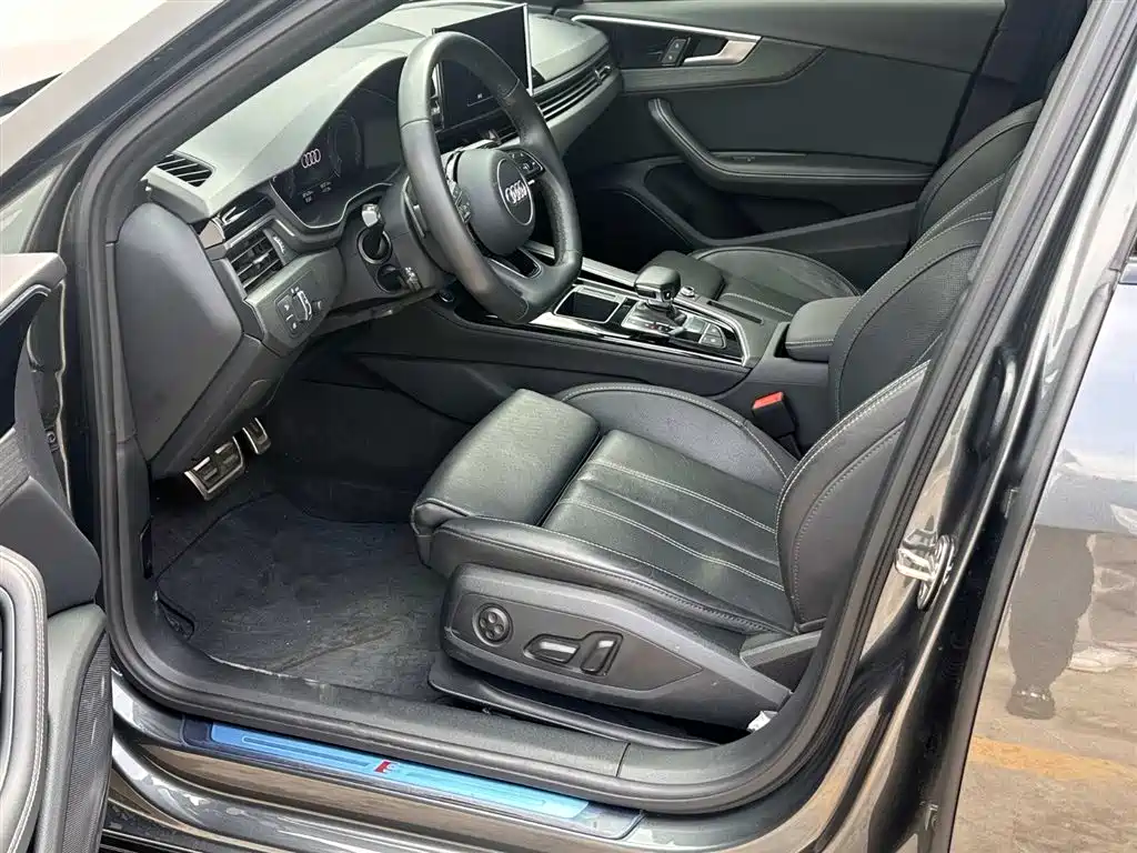 Audi A4L 2023 40 TFSI Luxury Sport фото 11