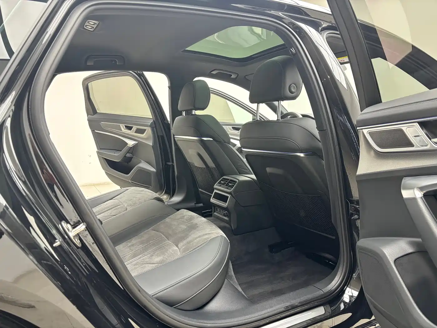 Audi A6L 2023 40 TFSI Luxury Dynamic фото 12