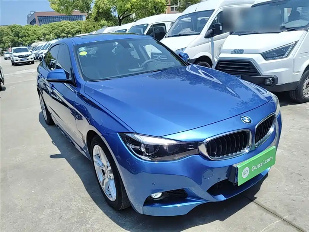 BMW 3 Series GT 2018 320i Fashion фото 4