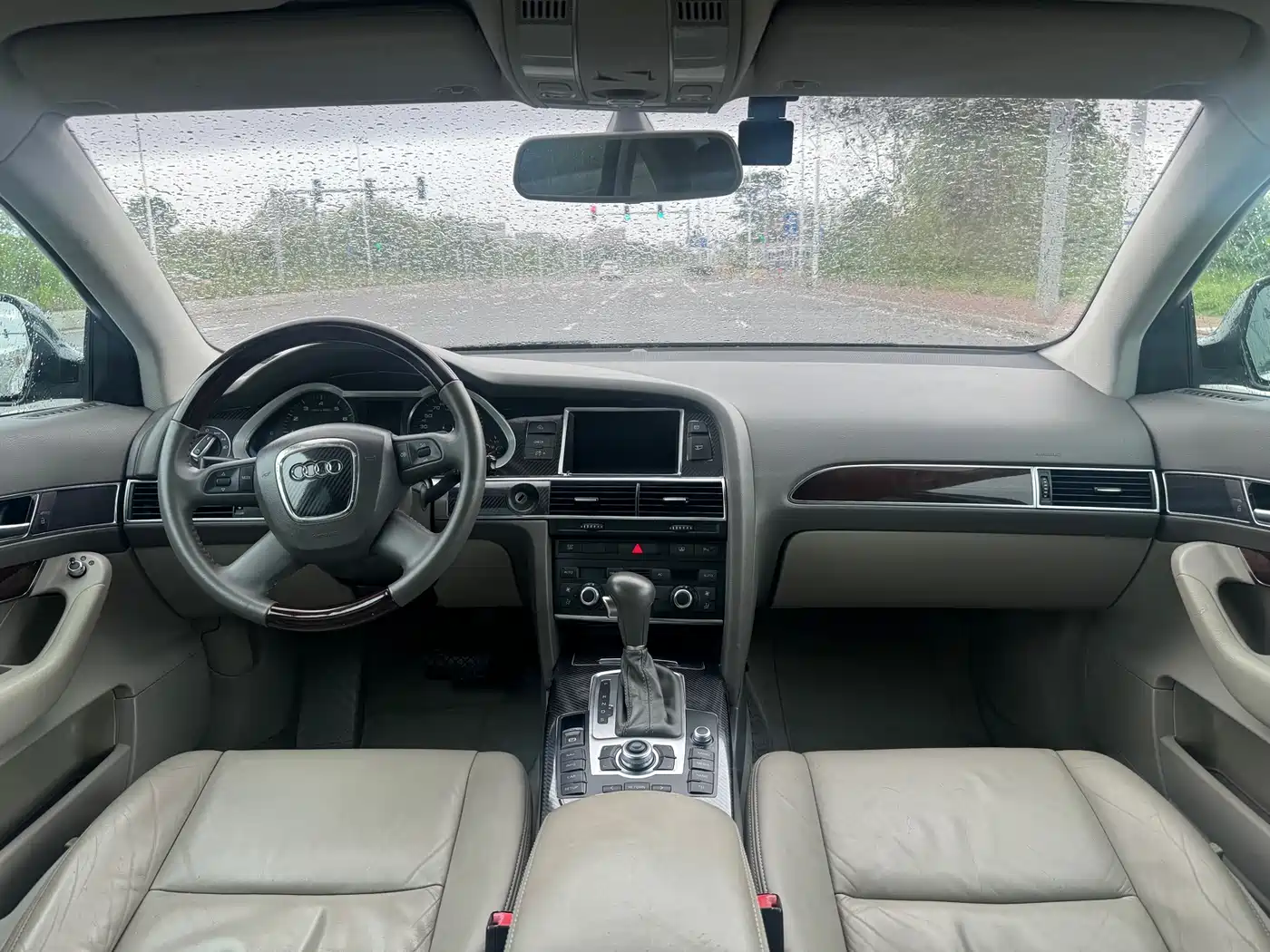 Audi A6L 2011 Model 2.0 TFSI Auto Standard фото 4