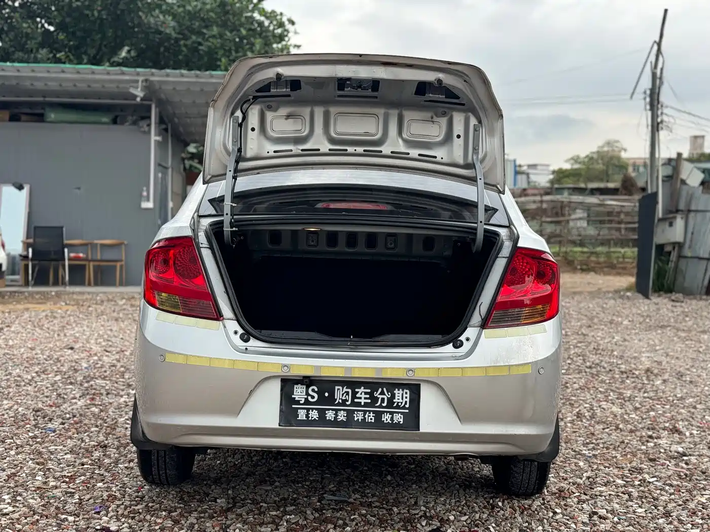 Chevrolet Sail 2013 Sedan 1.2L AMT Ideal Edition фото 17