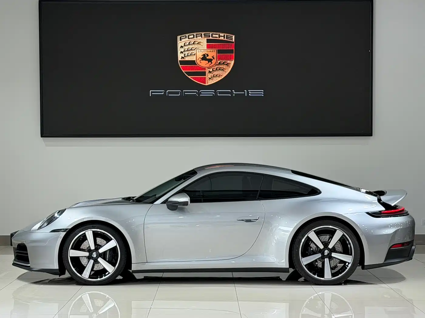 Porsche 911 2025 Carrera 3.0T фото 3