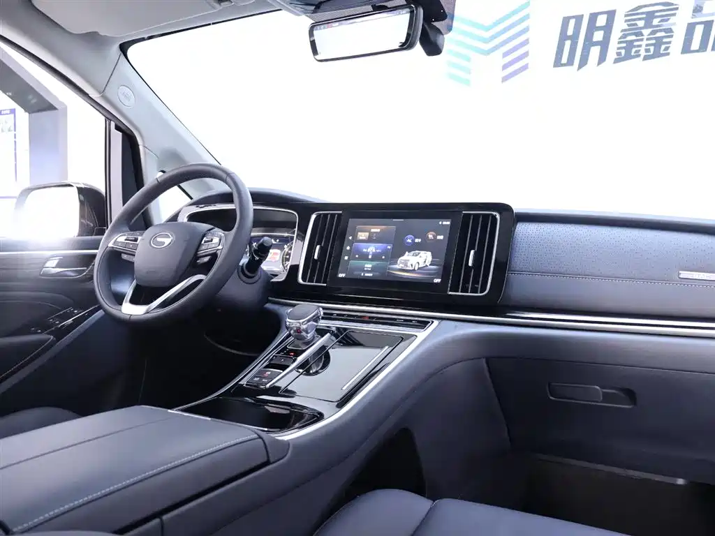 GAC TRUMPCHI TRUMPCHI M8