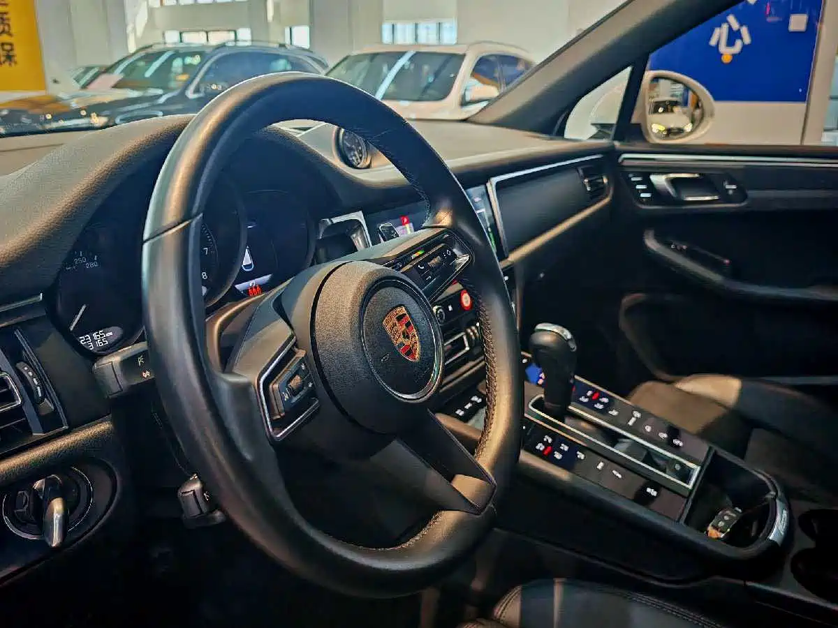 Porsche Macan 2023 Macan 2.0T фото 18