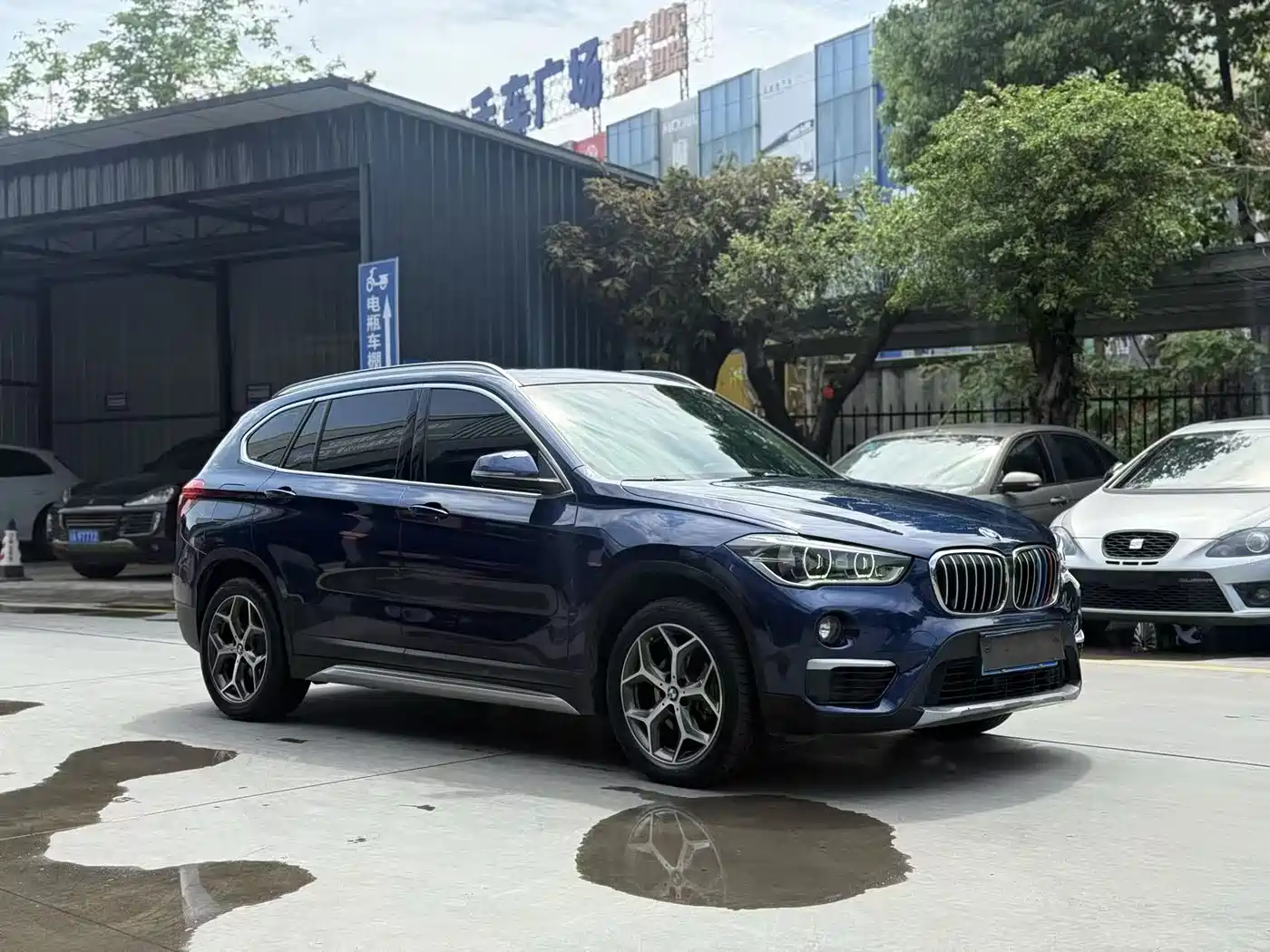 BMW X1 2019 sDrive18Li Premium Model фото 3