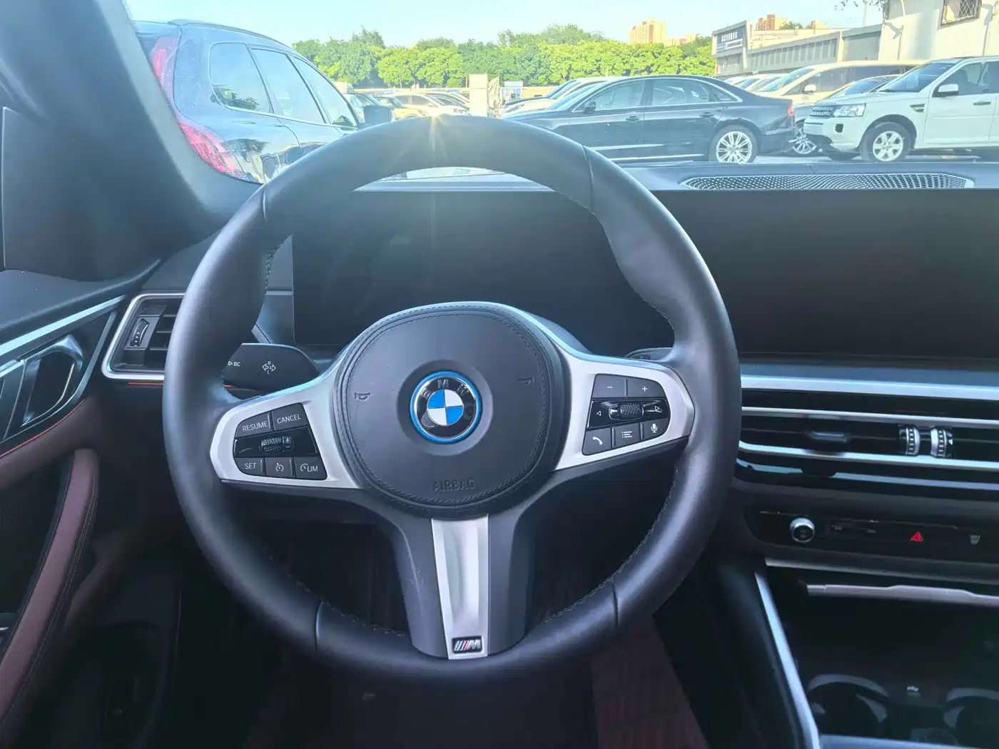 BMW i4 2023 eDrive40 фото 15
