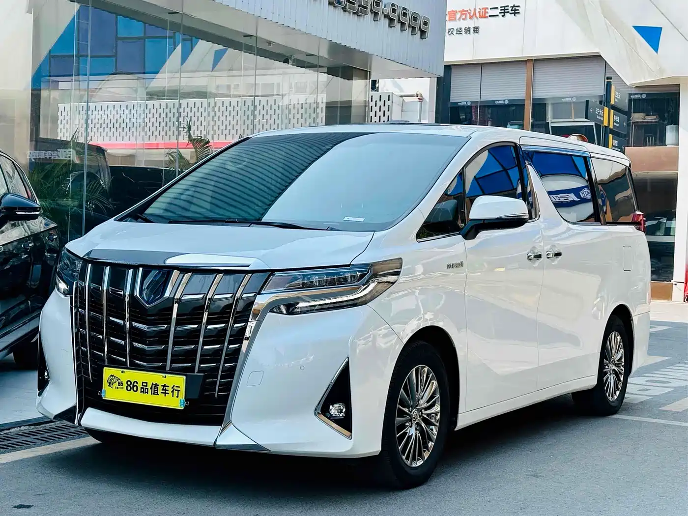 Toyota Alphard 2021 Hybrid 2.5L Premium фото 2