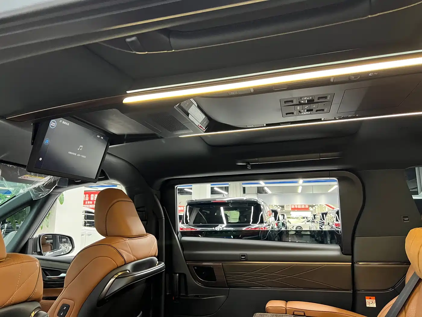 Toyota Vellfire 2026 2024 Crown Hybrid 2.5L Executive Premium Edition