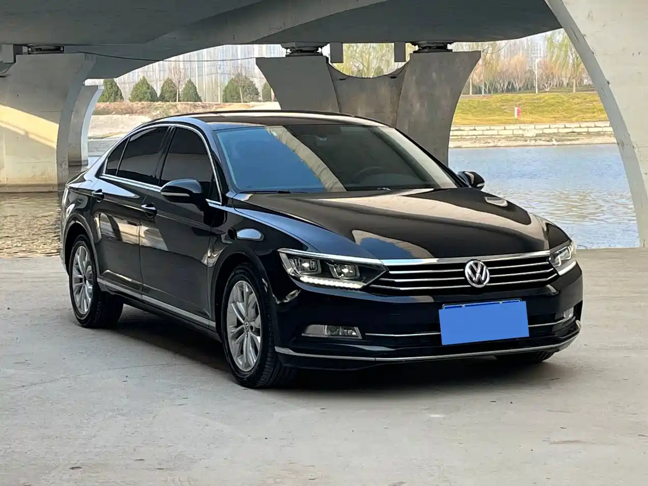 Volkswagen Magotan 2018 Facelift 330TSI DSG Luxury фото 3