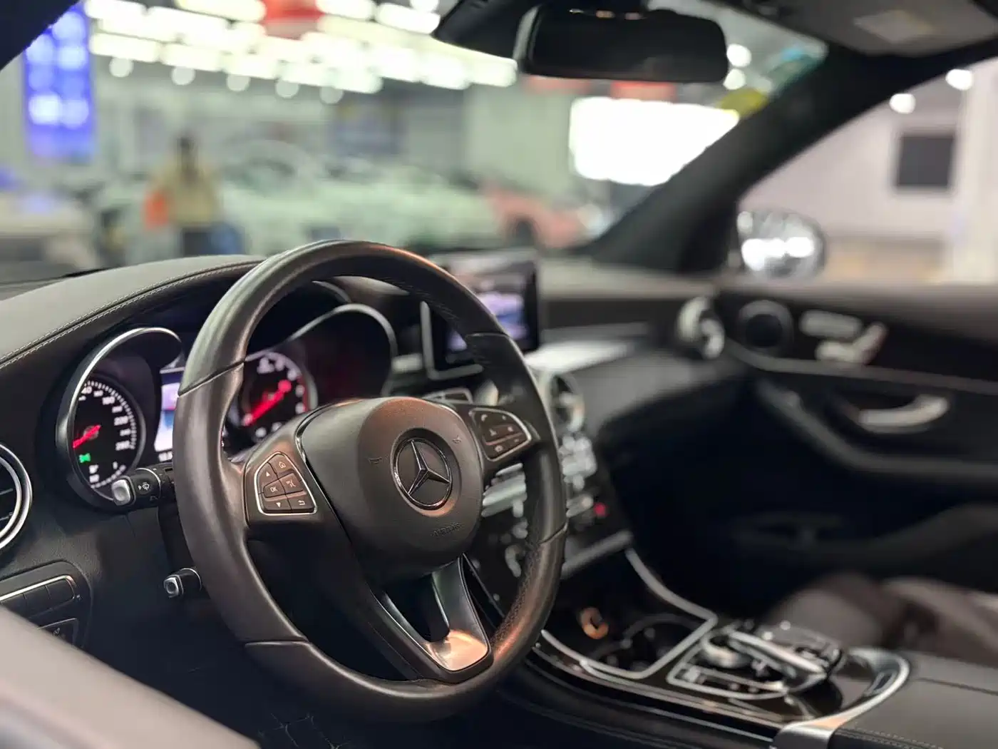 Mercedes-Benz GLC 2018 GLC 260 4MATIC Luxury фото 7