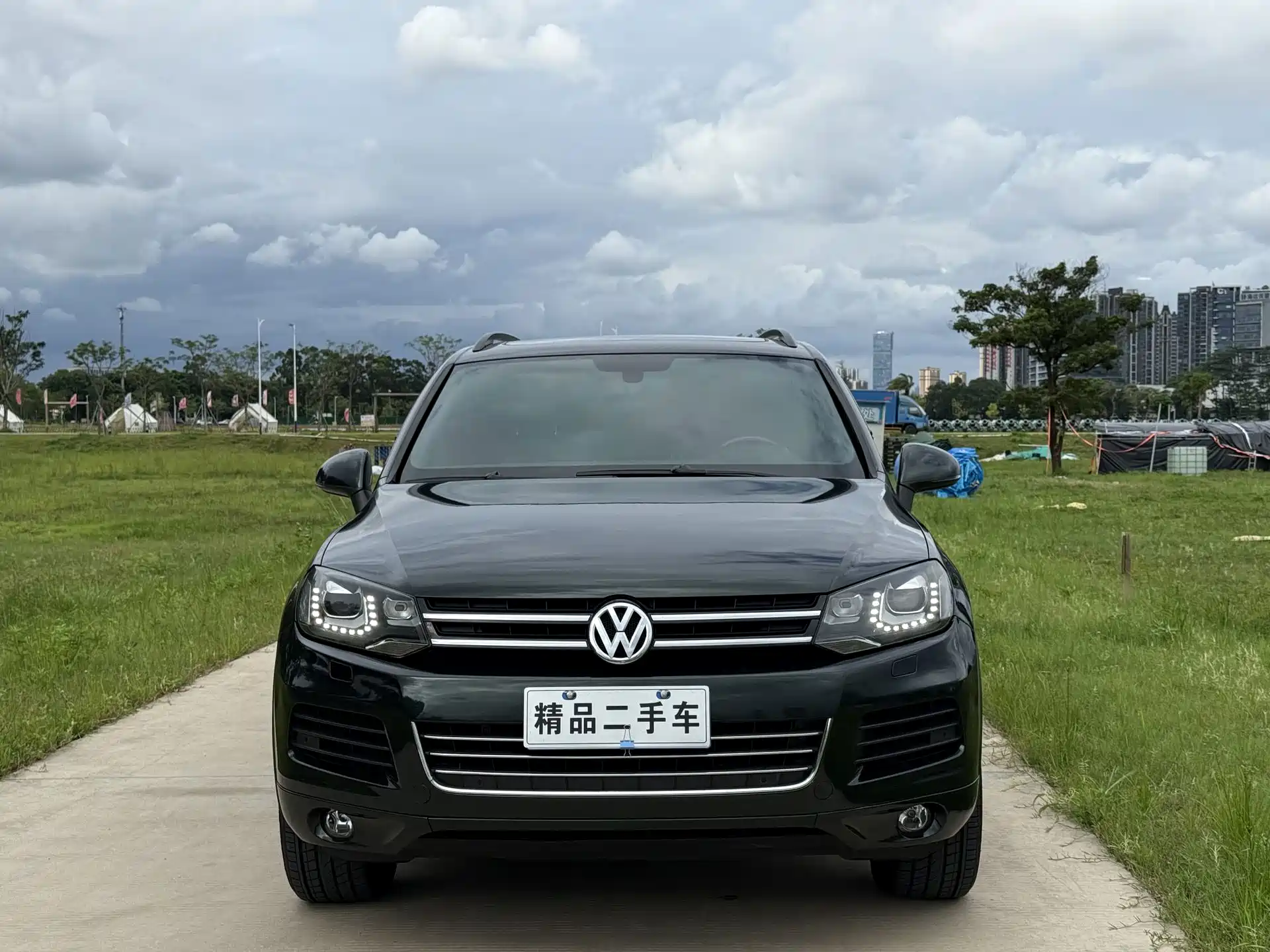 Фото 2 - Volkswagen Touareg