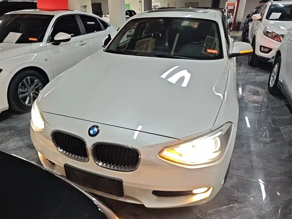 BMW 1 Series (Import) 2013 Facelift 118i Leading Model фото 3