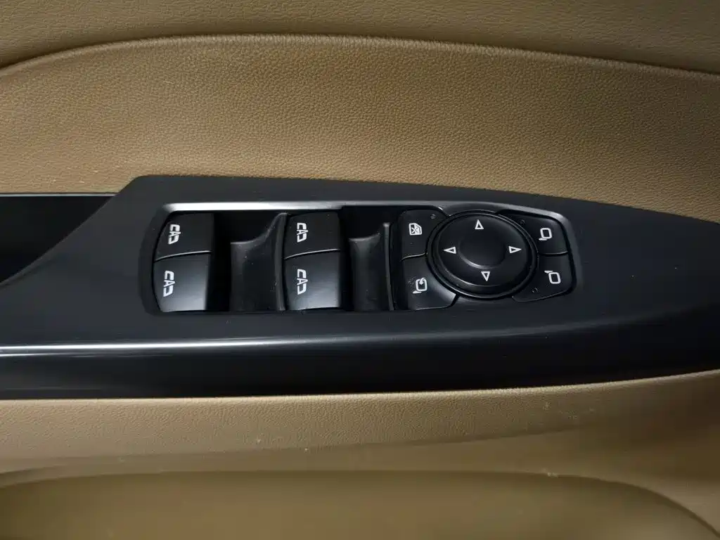 Фото 9 - Buick GL8