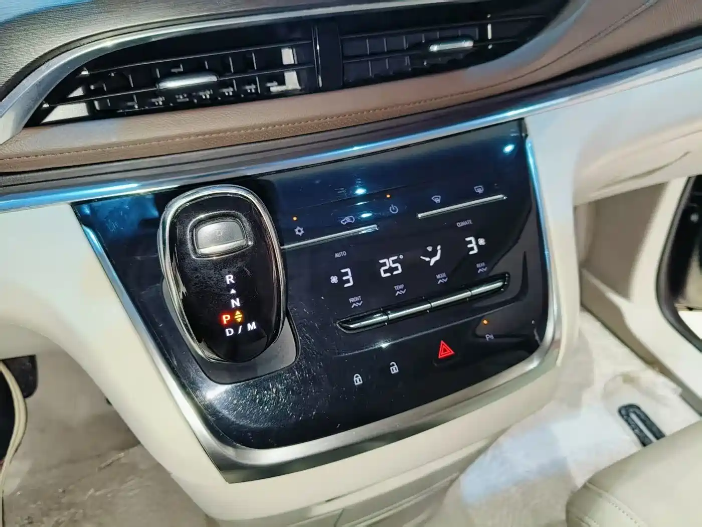 Buick GL8 2022 Land Business Class 652T Comfort фото 12