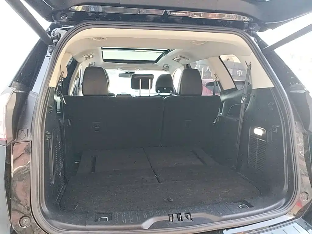 Фото 15 - Ford Edge