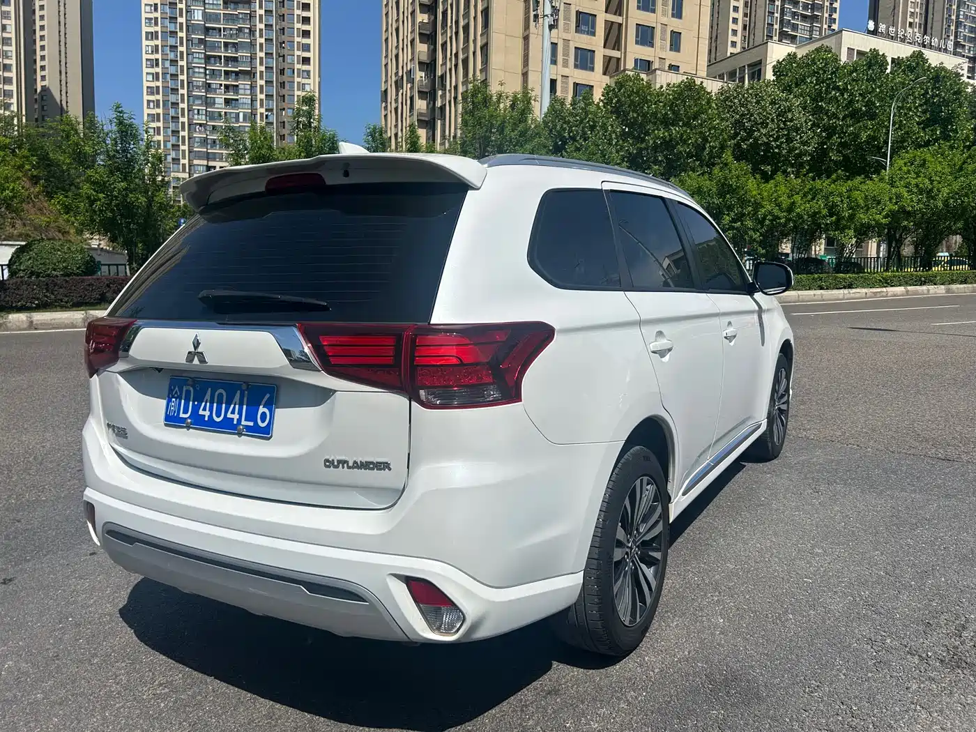 Mitsubishi Outlander 2023 1.5T CVT FWD Premium Edition 5-seater фото 6