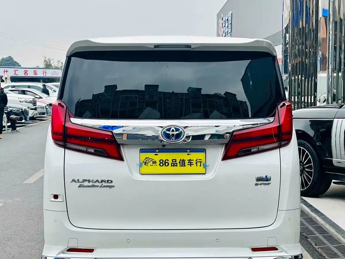 Toyota Alphard 2019 Hybrid 2.5L Premium Edition фото 4