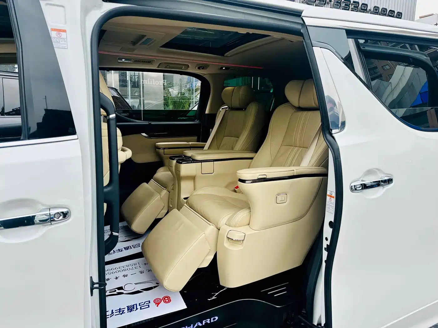 Toyota Alphard 2019 Hybrid 2.5L Premium Edition фото 8