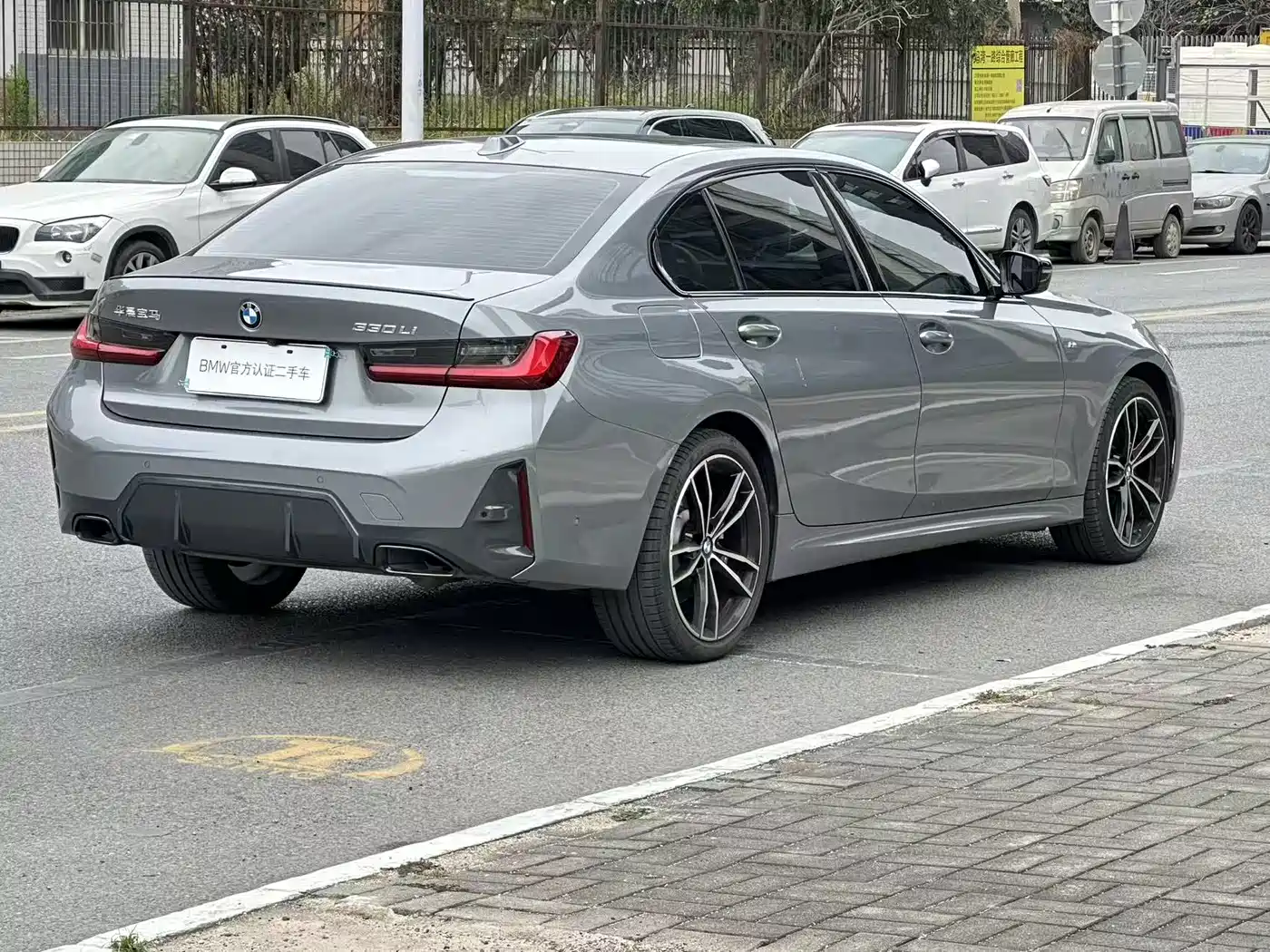 BMW 3-SERIES