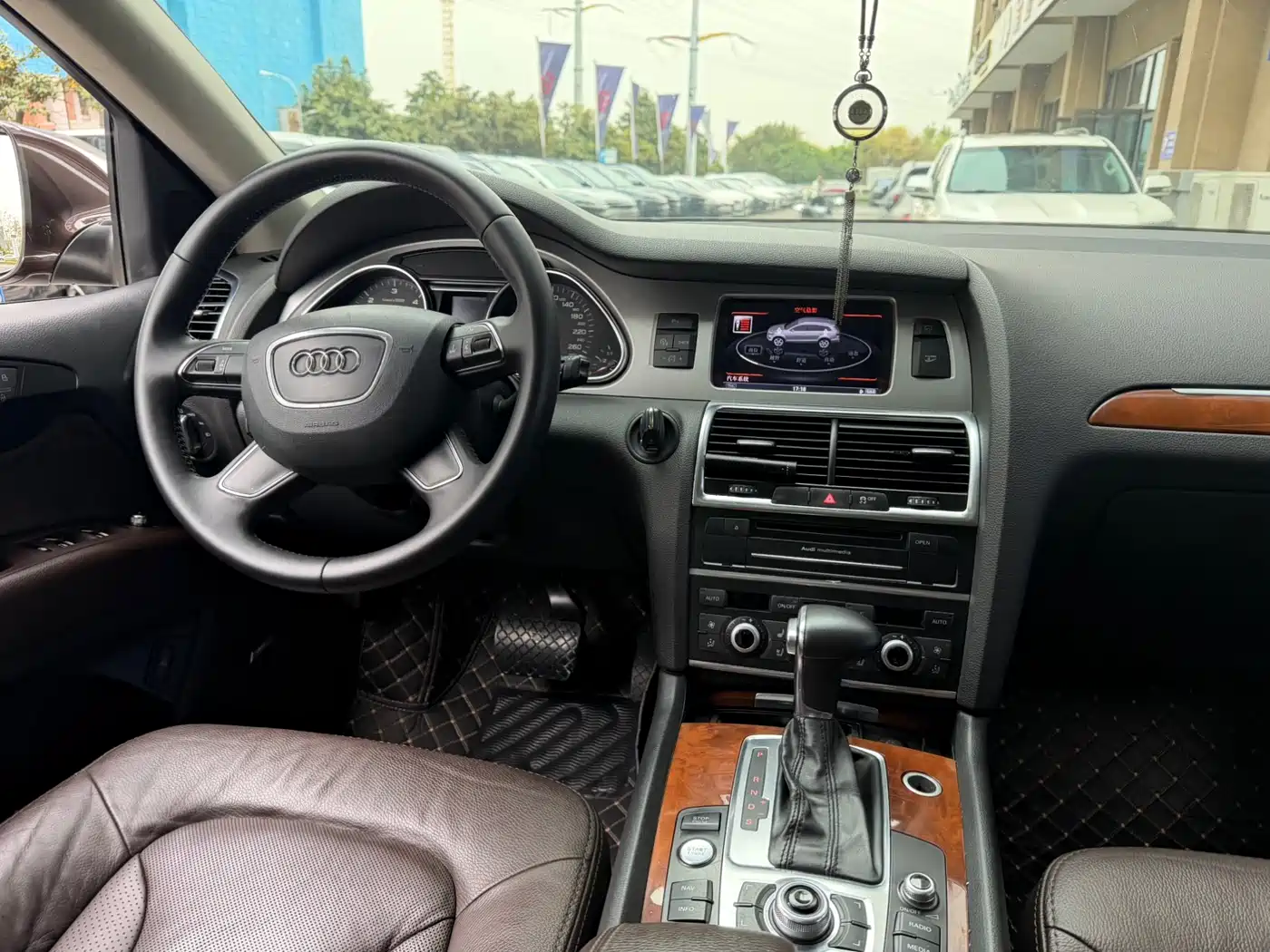 Audi Q7 2014 35 TDI Sport фото 7