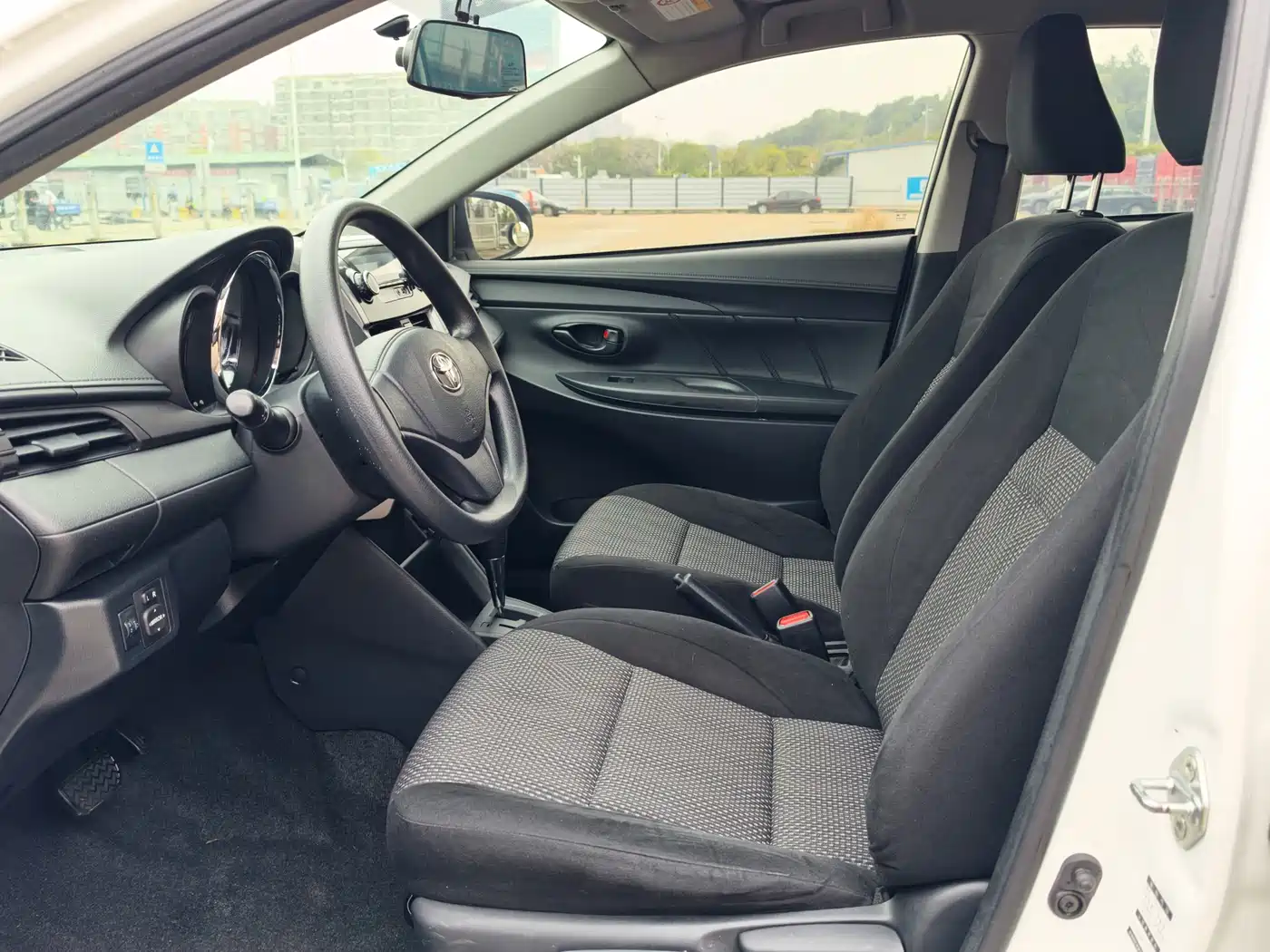 Toyota Vios 2017 1.5L CVT Pioneer фото 24