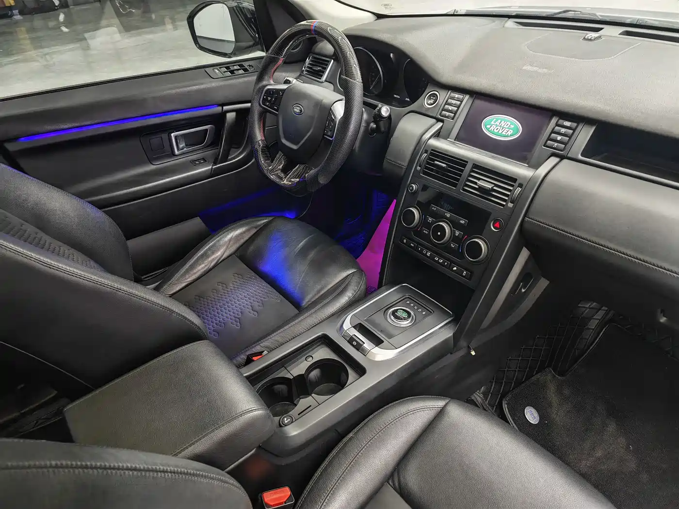 Land Rover Discovery Sport 2018 240PS PURE Edition фото 9