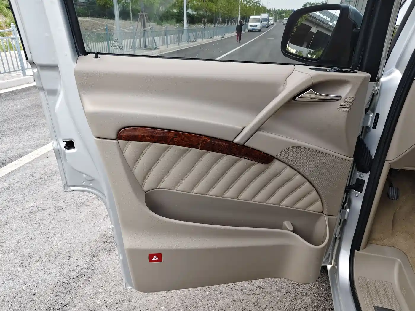 Mercedes-Benz Viano 2013 3.0L Comfort Edition фото 13