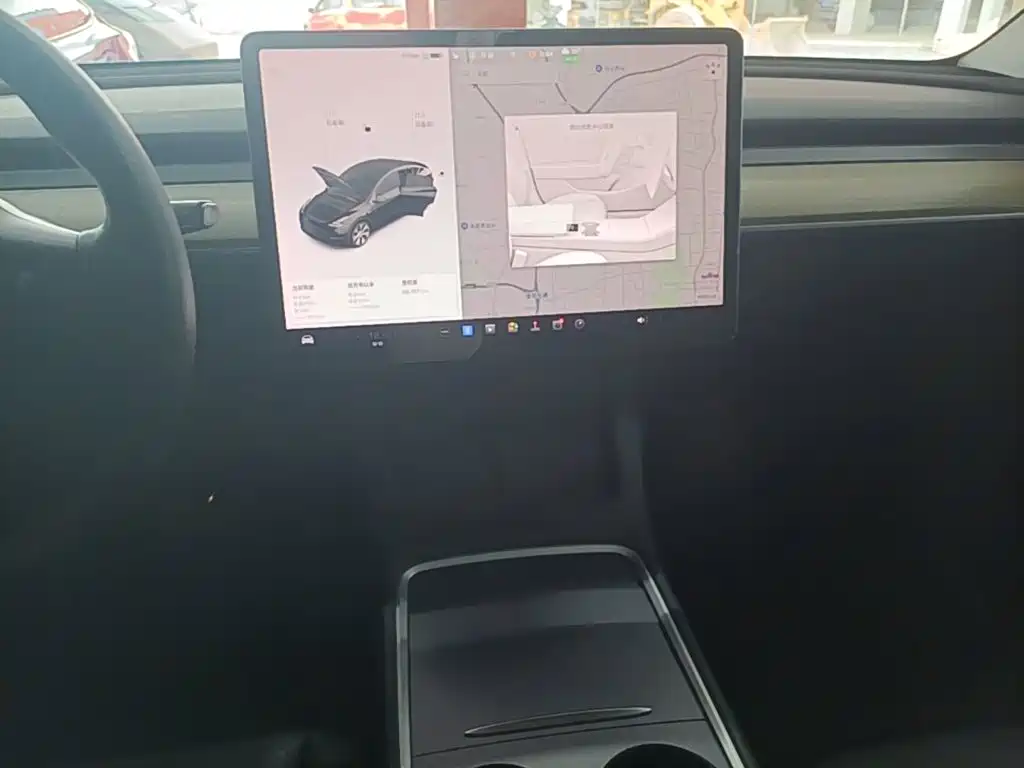 Фото 13 - Tesla Model Y