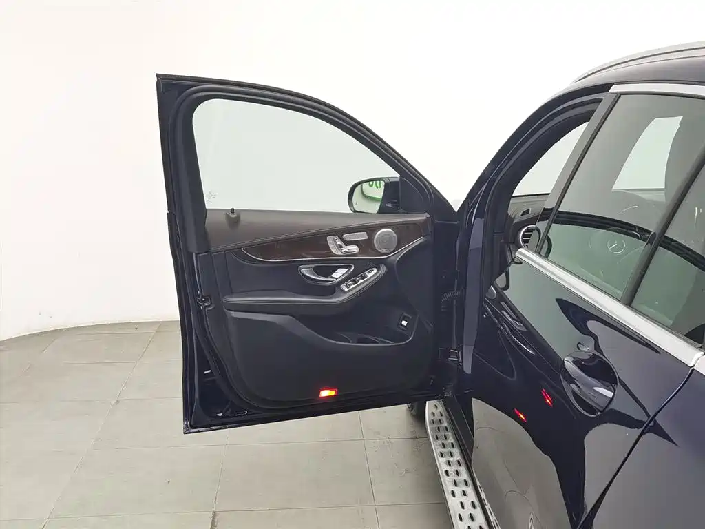 Mercedes-Benz GLC 2016 GLC 300 4MATIC Dynamic фото 8
