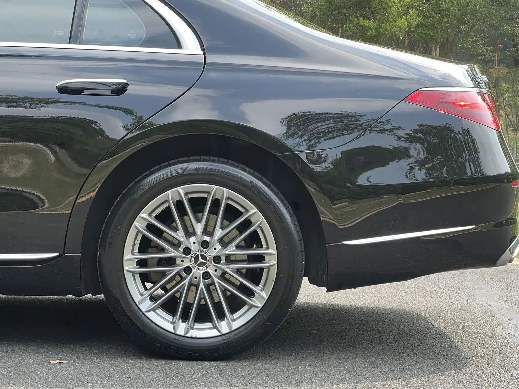 Фото 18 - Mercedes-Benz S-Class