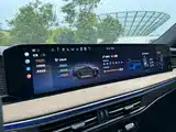Photo 18 - Ford Explorer