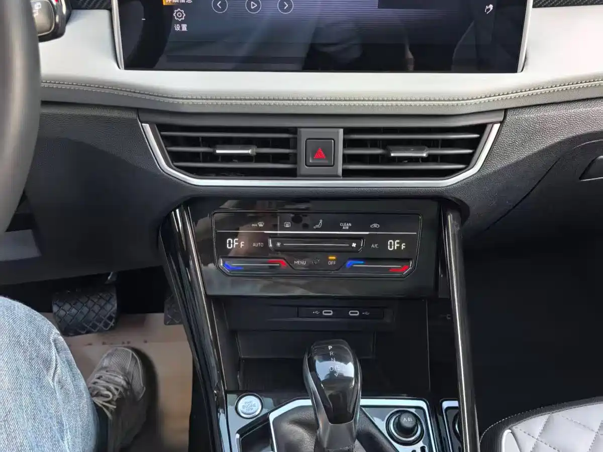 Volkswagen Tayron 2023 330TSI 2WD Luxury Plus Advanced Edition фото 13