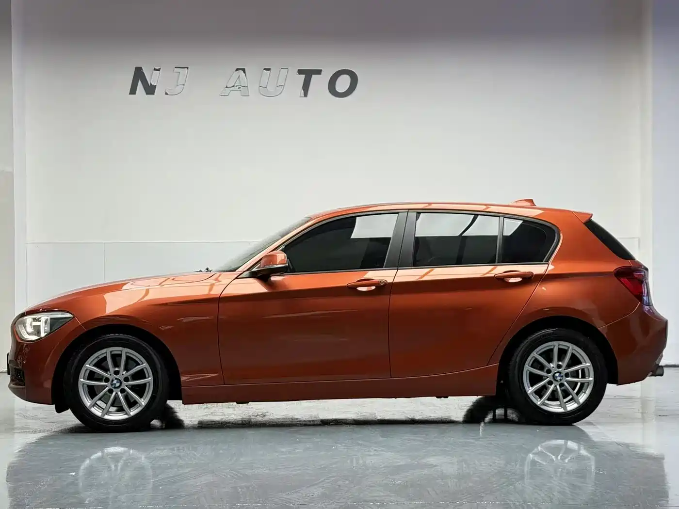 BMW 1 Series (Import) 2013 Facelift 118i Leading Model фото 3
