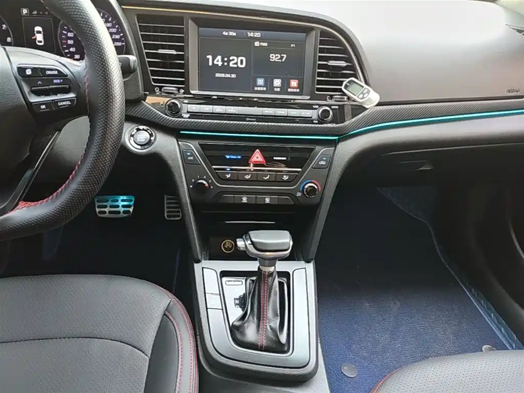 Hyundai Elantra 2016 1.4T DCT Dynamic·Elite Edition фото 13